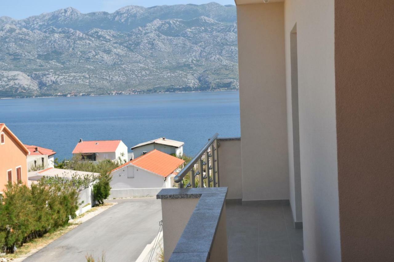 Apartments Mino Ražanac Esterno foto